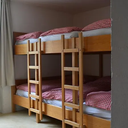 Pensiun Trais Piz Hostel Bever