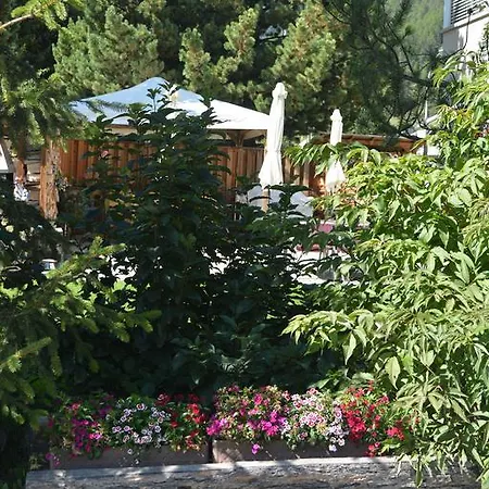 Pensiun Trais Piz Hostel